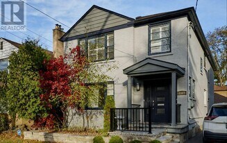 207 Bayview Heights Dr in Toronto, ON - Building Photo