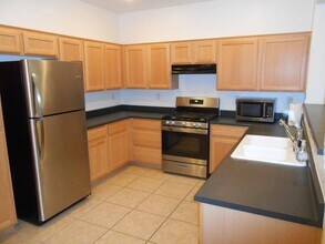 1305 Creek Village Ave in Las Vegas, NV - Building Photo - Building Photo