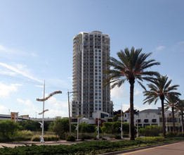 Towers of Channelside in Tampa, FL - Building Photo - Building Photo