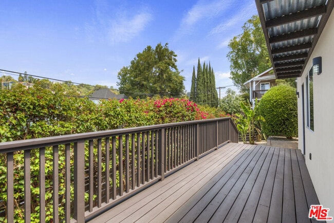 1806 Ashmore Pl in Los Angeles, CA - Building Photo - Building Photo
