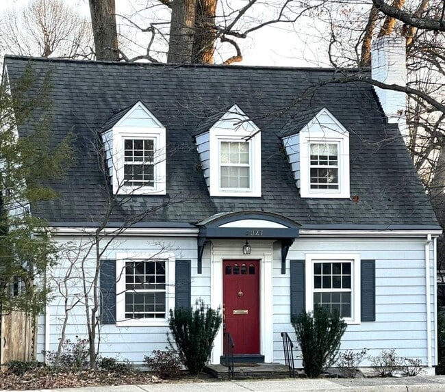 property at 4027 N Glebe Rd