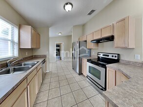 2325 Ole Hickory Dr in Orlando, FL - Building Photo - Building Photo