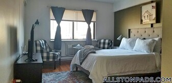 1110 Commonwealth Ave in Boston, MA - Building Photo