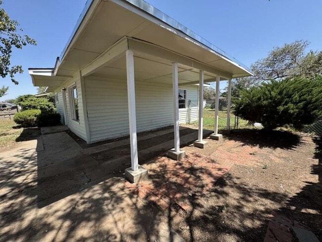 904 E Stanford St in Lubbock, TX - Building Photo - Building Photo