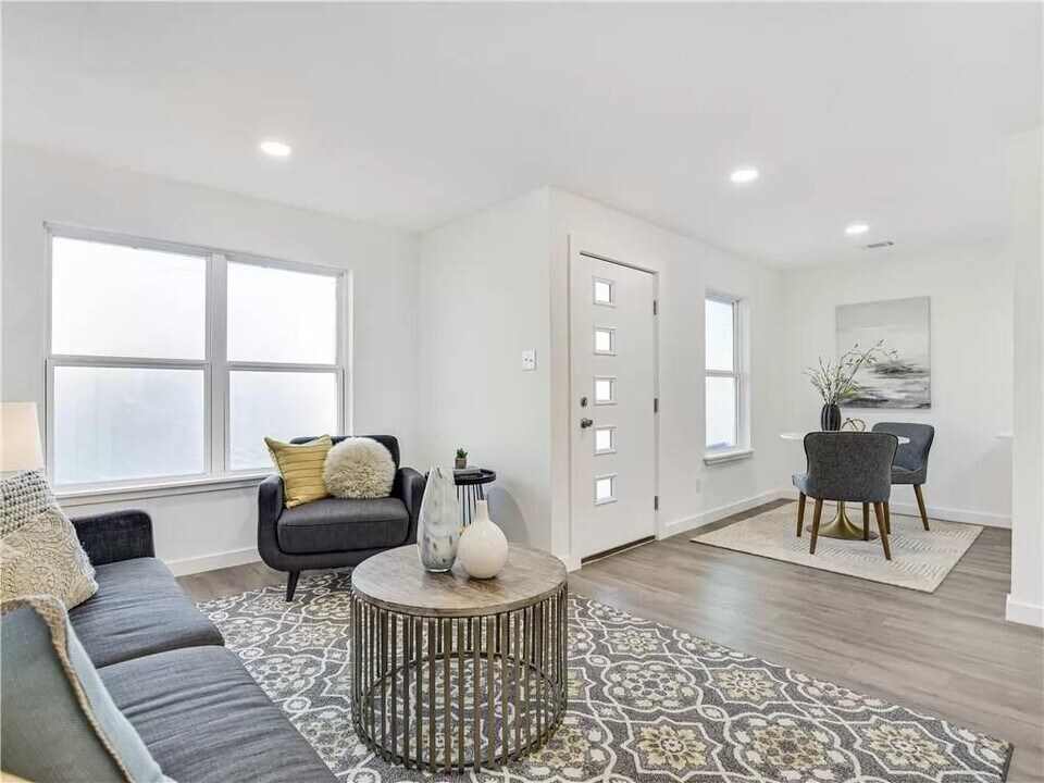 6409 Burns St in Austin, TX - Building Photo
