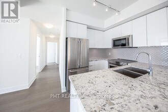 30 Shore Breeze Dr in Toronto, ON - Building Photo - Building Photo