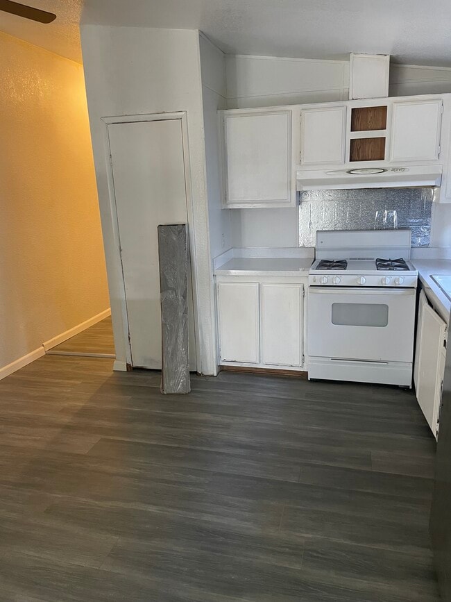property at 2134 Fruitvale Ave