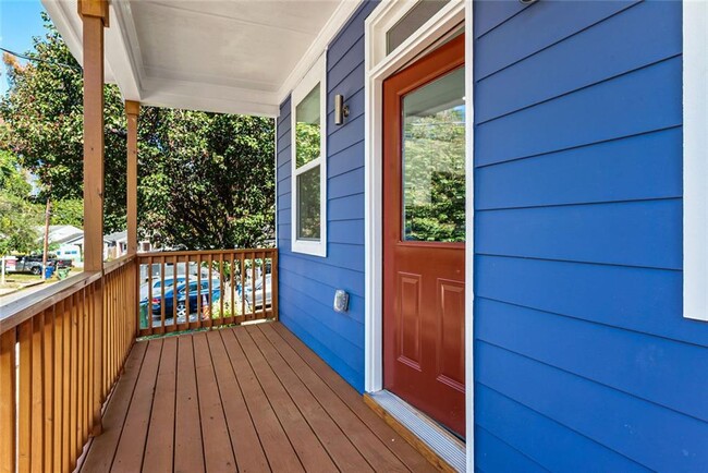 1060 Grant Way SE in Atlanta, GA - Building Photo - Building Photo