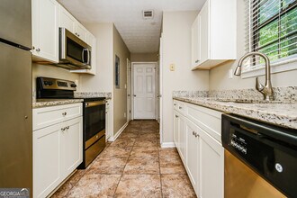 148 Adrian Dr in Stockbridge, GA - Building Photo - Building Photo