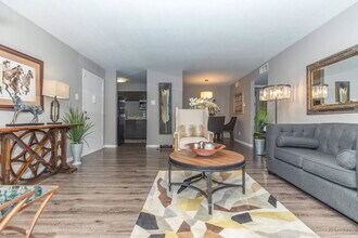 22088 Palms Way in Boca Raton, FL - Building Photo - Building Photo