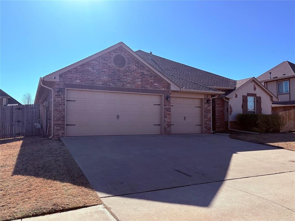 5000 NW 153rd St in Edmond, OK - Building Photo