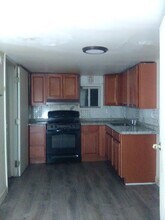 325 Pershing Ave in Carteret, NJ - Building Photo - Building Photo