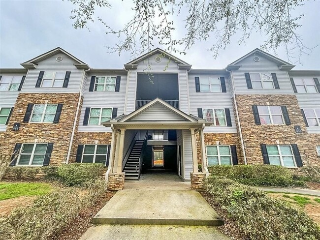 property at 4101 Fairington Club Dr