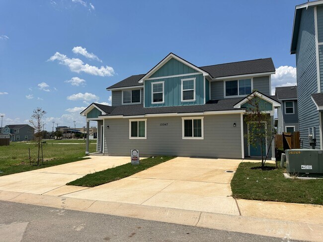 13347 Rowdy Cv in San Antonio, TX - Foto de edificio - Building Photo