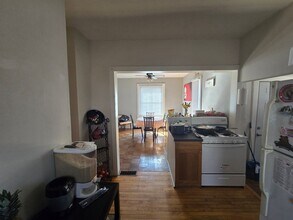 603 W Elm St in Champaign, IL - Building Photo - Building Photo