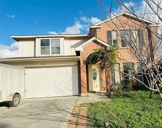 8015 Halldale Dr in Houston, TX - Building Photo - Building Photo