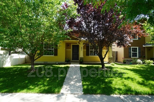 201 W Lava Falls Dr