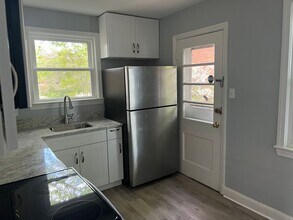 9900 Wildwood Rd in Kensington, MD - Building Photo - Building Photo