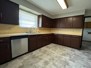 1701 NW 34th St in Lawton, OK - Building Photo - Building Photo