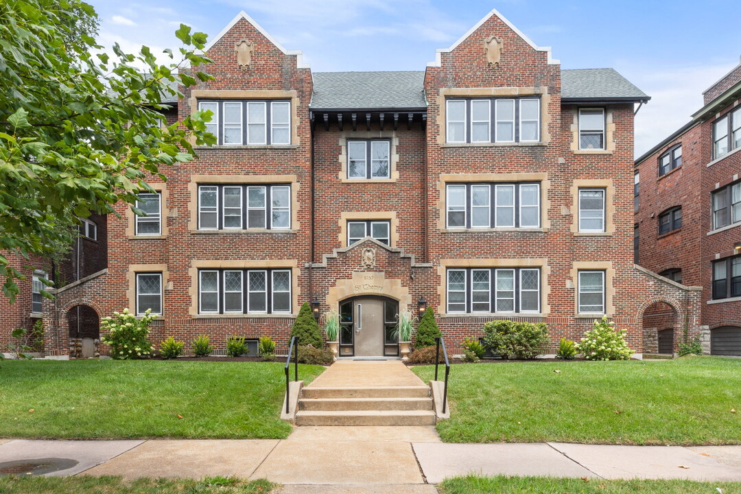 6157 Waterman Blvd in St. Louis, MO - Foto de edificio