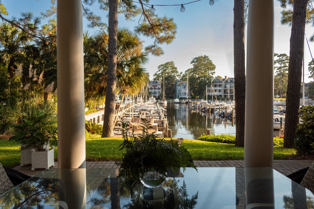 18 Spindle Ln in Hilton Head Island, SC - Building Photo