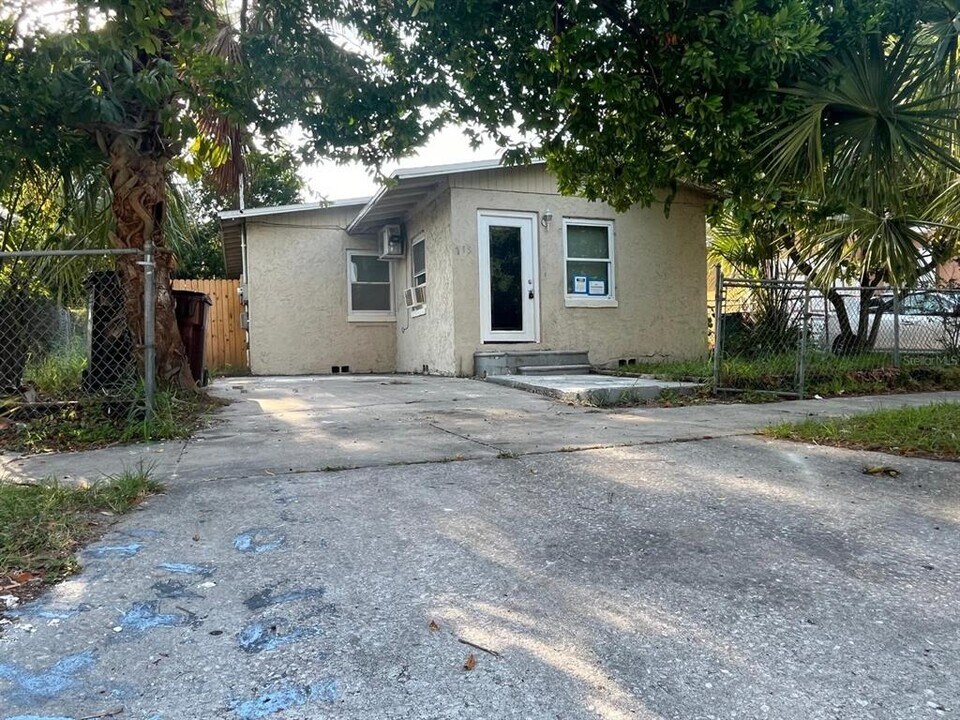 715 Quill St in Orlando, FL - Building Photo