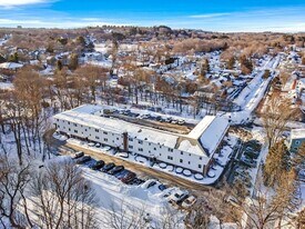 6 Venice St, Unit B3 in Danvers, MA - Building Photo