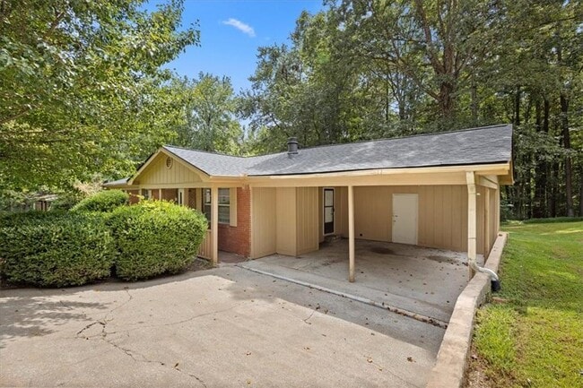 3065 Tara Woods Dr in Douglasville, GA - Building Photo - Building Photo
