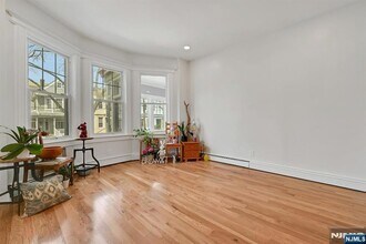 158 Edgar St in Weehawken, NJ - Foto de edificio - Building Photo