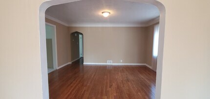 17552 Roselawn St in Detroit, MI - Building Photo - Building Photo