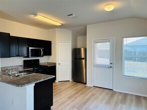 15120 Custis Ln in Austin, TX - Building Photo - Building Photo