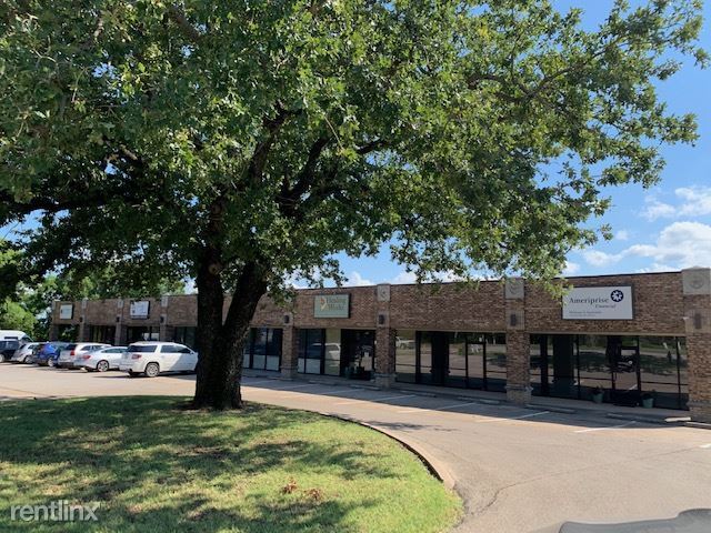 620 Fall Creek Hwy in Granbury, TX - Building Photo