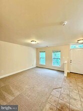 11918 Weybridge Lane in Germantown, MD - Building Photo - Building Photo