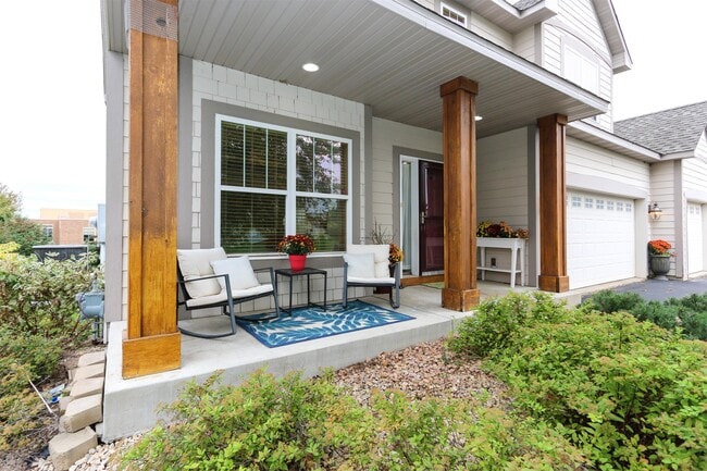 1715 Fox Run in Shakopee, MN - Building Photo - Building Photo