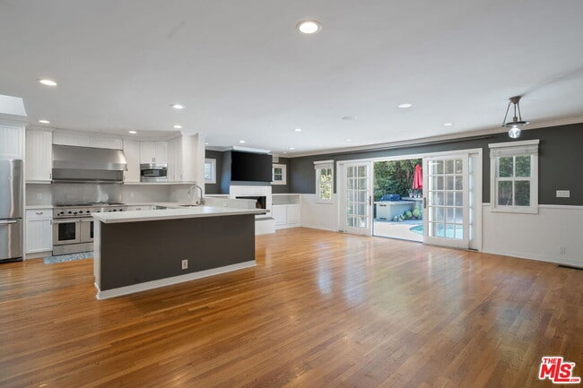 3123 Barry Ave in Los Angeles, CA - Building Photo - Building Photo