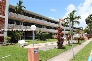 1450 NE 170th St in North Miami Beach, FL - Building Photo
