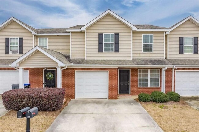 property at 453 Tara Commons Cir