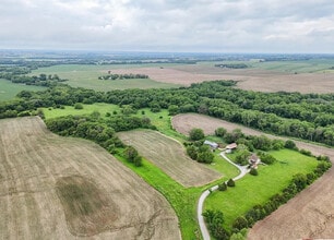 21101 S 96th St in Hickman, NE - Foto de edificio - Building Photo