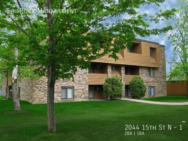 property at 2044 15th St N