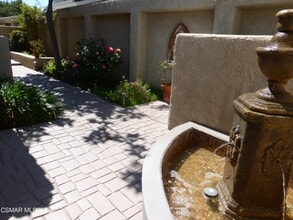 1749 Royal St George Dr in Westlake Village, CA - Building Photo - Building Photo