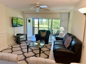 501 Greensward Ln in Delray Beach, FL - Building Photo - Building Photo