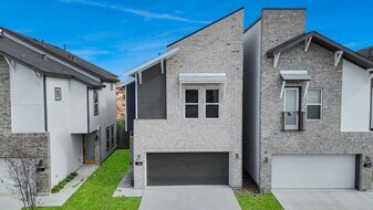 5812 Francis Oak Ln in Houston, TX - Building Photo