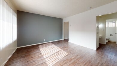 803 Java Ave Inglewood, CA 90301 in Inglewood, CA - Building Photo - Interior Photo