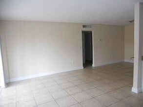 492 Banyon Tree Cir in Maitland, FL - Building Photo - Building Photo