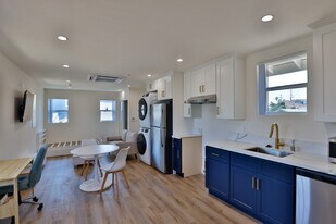 1237 W 25th St, Unit 1241