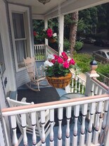 1142 W Wolfram St, Unit 2 in Chicago, IL - Building Photo