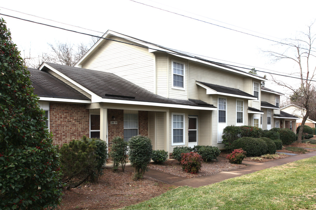 Rama Woods Apartments in Randleman, NC - Building Photo