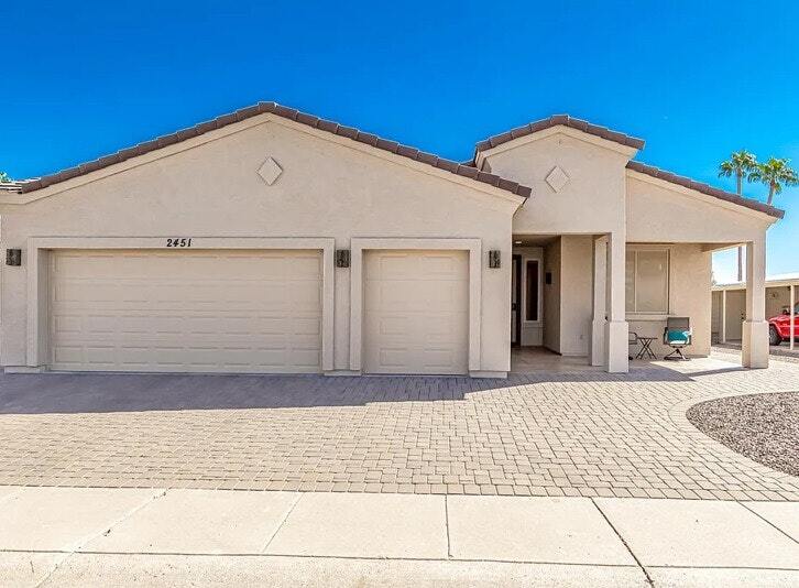 2451 N Snead Dr in Mesa, AZ - Building Photo