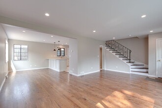 42 S Maywood Rd in Lake Forest, IL - Building Photo - Building Photo