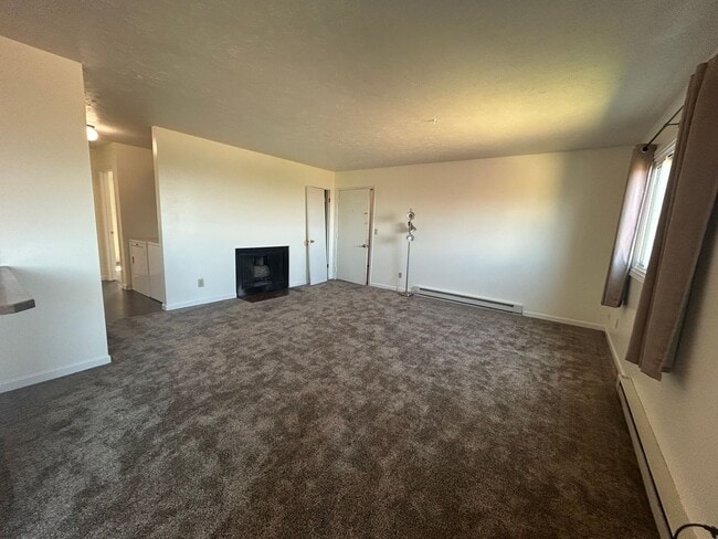 2320 W Foothills Dr in Missoula, MT - Foto de edificio - Building Photo